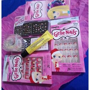 ​🎁 Girls' Holiday Beauty& Accessory Lot (Girlie Nails, POPs! Gloss,Invisibobbl)